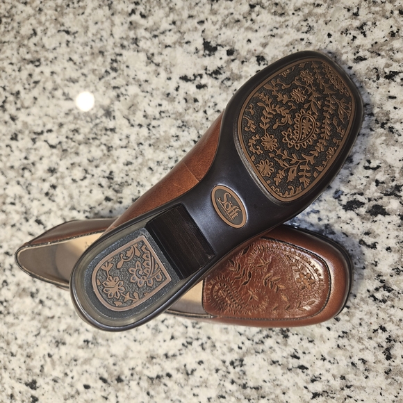 Women's Brown Leather Loafers - Picture 4 of 6